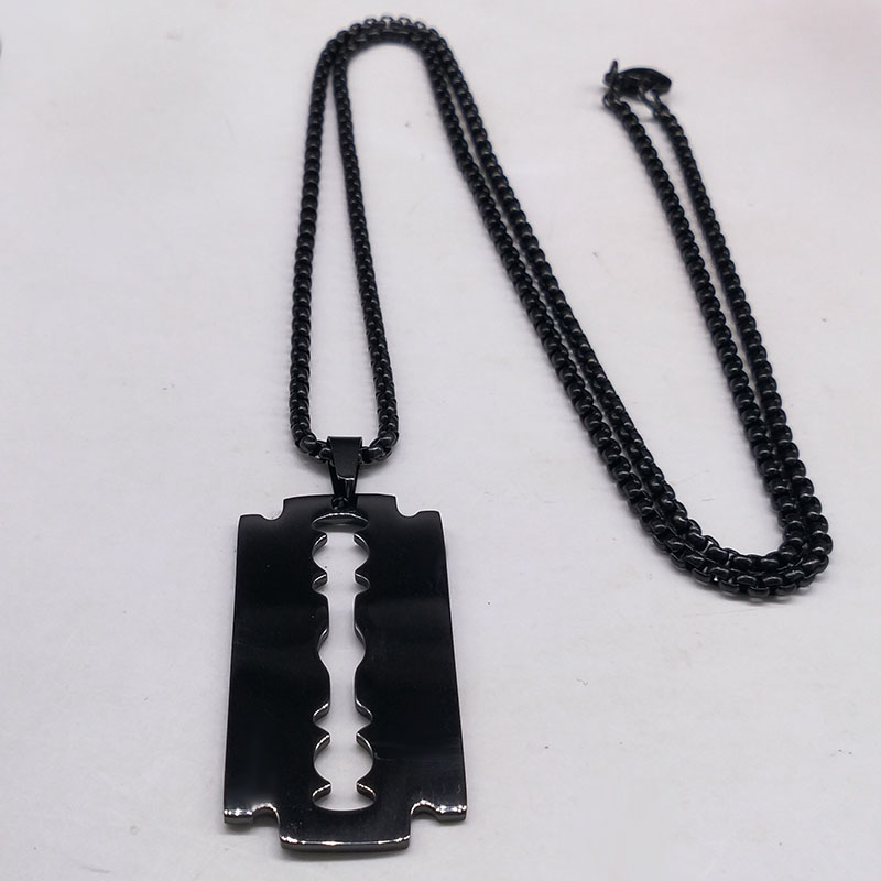 Gothic Blade Razor Pendant Nec - Men Accessories Aesthetic avaliação e preço