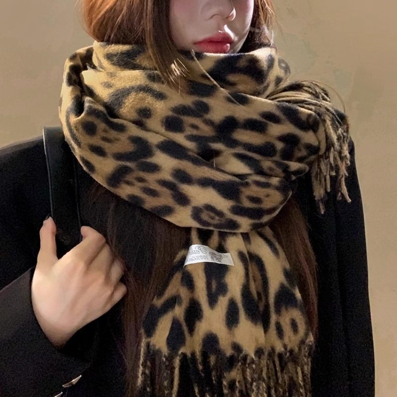 2025 New Retro Silk Leopard Pa - Mens Accessories Style avaliação e preço