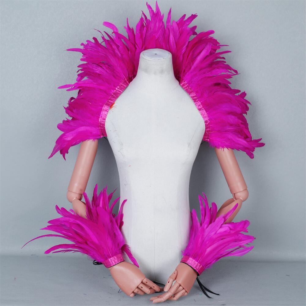 Elegant Red Feathers Women's S - Mens Accessories Style avaliação e preço